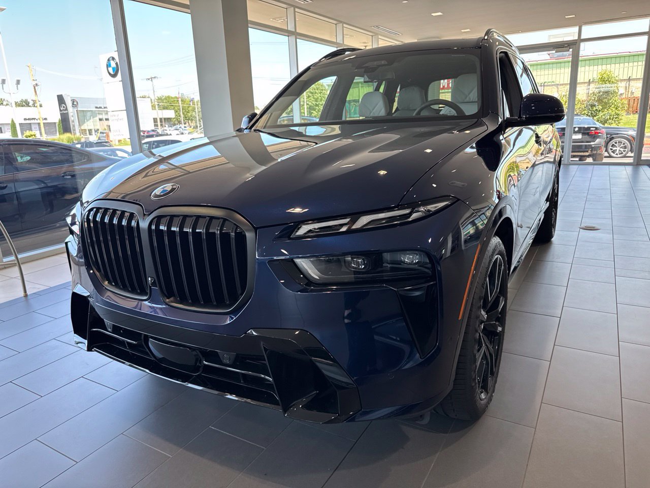 New 2027 BMW X7 xDrive40i w/ Executive Package AWD/4WD image 3
