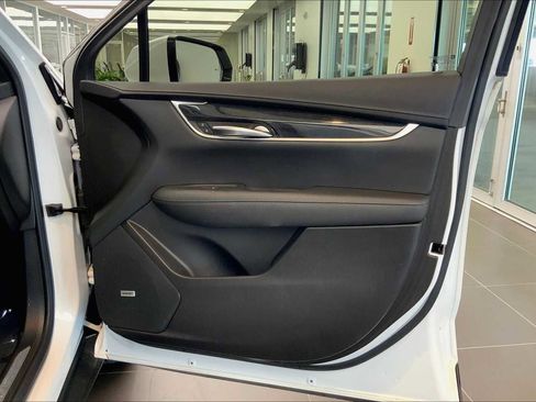 Used 2022 Cadillac XT5 Premium Luxury w/ Technology Package image 41