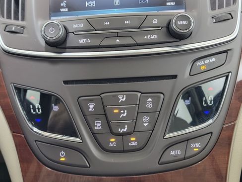 Used 2015 Buick Regal Premium FWD image 22
