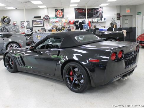 Used 2012 Chevrolet Corvette Grand Sport w/ 3LT Preferred Equipment Group RWD image 5