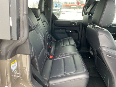 Used 2025 Ford Bronco Outer Banks image 24