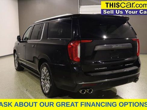 Used 2023 GMC Yukon XL Denali Ultimate AWD/4WD image 5