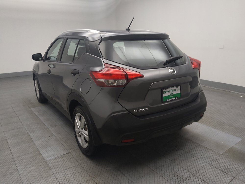 Used 2019 Nissan Kicks S FWD image 5