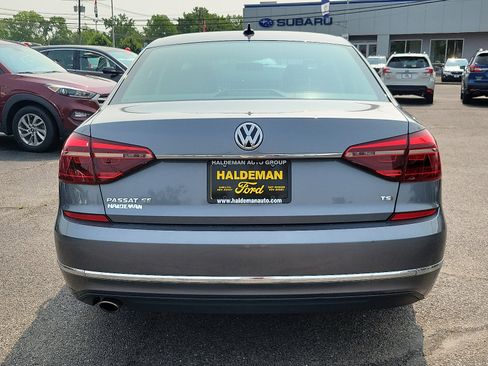 Used 2017 Volkswagen Passat 1.8T SE FWD image 6