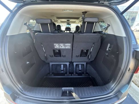 Used 2025 Kia Carnival SX Prestige FWD image 31