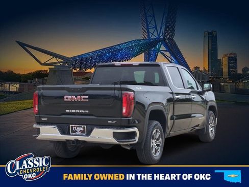 Used 2025 GMC Sierra 1500 SLT AWD/4WD image 7