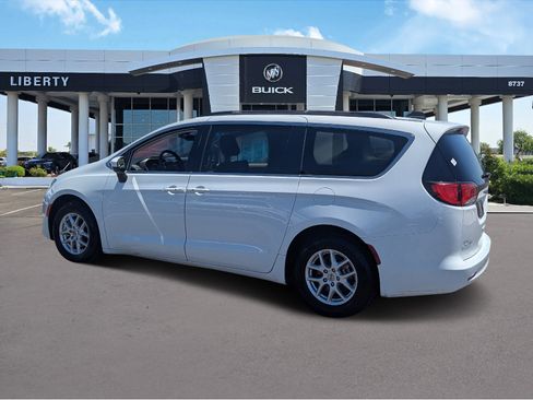 Used 2021 Chrysler Voyager Lxi image 5