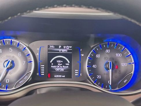 Used 2024 Chrysler Voyager LX image 11