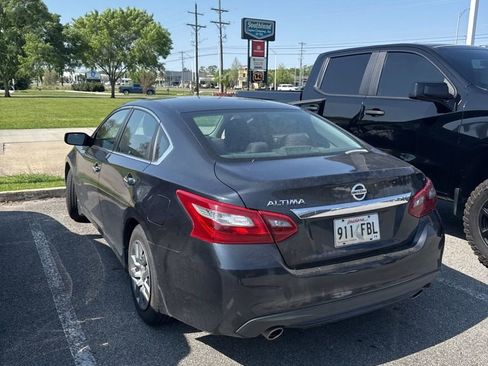 Used 2018 Nissan Altima 2.5 S w/ S Convenience Package image 4