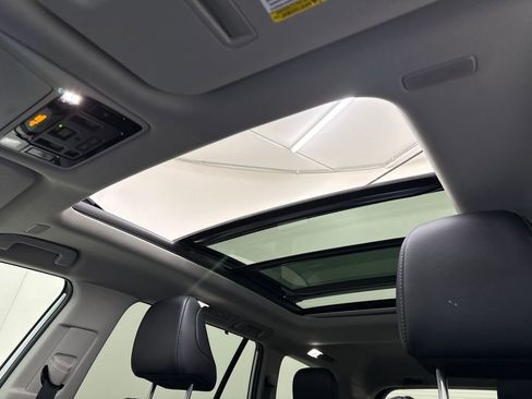 Used 2024 Toyota Grand Highlander AWD image 21