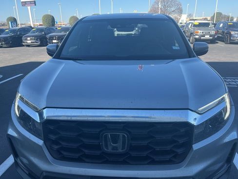 Certified 2023 Honda Passport EX-L image 2