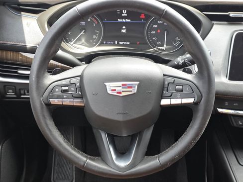 Certified 2023 Cadillac XT4 Premium Luxury w/ Technology Package FWD image 14
