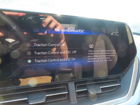 New 2025 Chevrolet Trax LT w/ Sunroof Package image 22