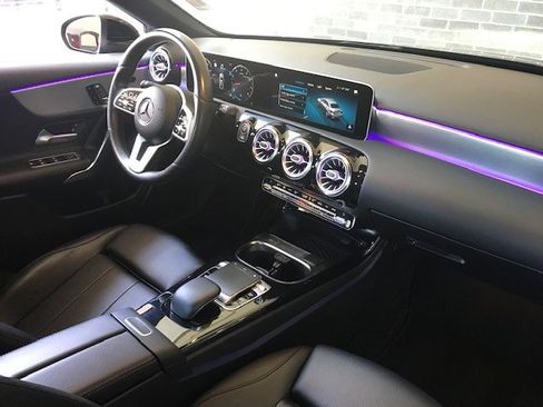 Used 2019 Mercedes-Benz A 220 4MATIC image 8