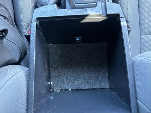 Used 2022 Toyota Tacoma SR image 32