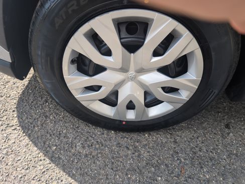 Certified 2023 Toyota Corolla Cross L image 9