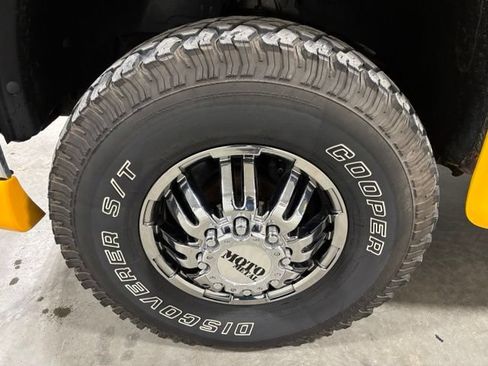 Used 2001 GMC Sierra 3500 4x4 Crew Cab w/ Off-Road Skid Plate Pkg image 16