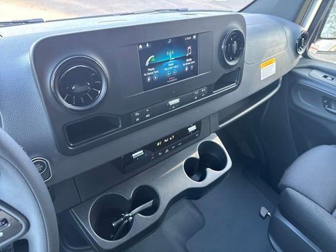 Used 2024 Mercedes-Benz Sprinter 3500 image 17