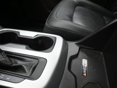 Used 2019 Chevrolet Colorado ZR2 w/ Colorado ZR2 Bison Edition AWD/4WD image 29