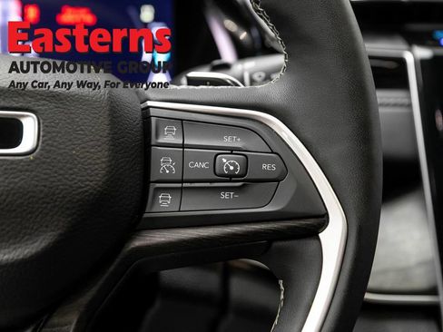 Used 2022 Jeep Grand Cherokee Limited 4xe AWD/4WD image 15