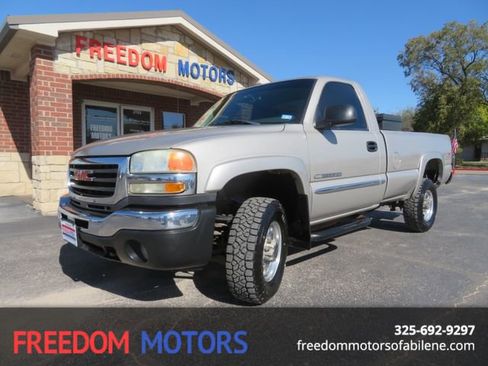 Used 2004 GMC Sierra 2500 SLE w/ Skid Plate Package image 1