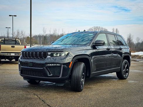 New 2026 Jeep Grand Cherokee Limited image 7