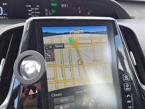 Used 2018 Toyota Prius Prime Premium w/ Carpet Mat Package FWD image 12