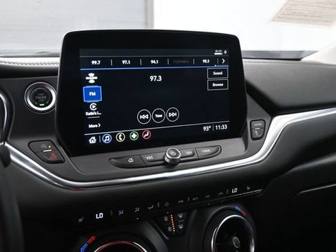 Used 2025 Chevrolet Blazer LT FWD image 16