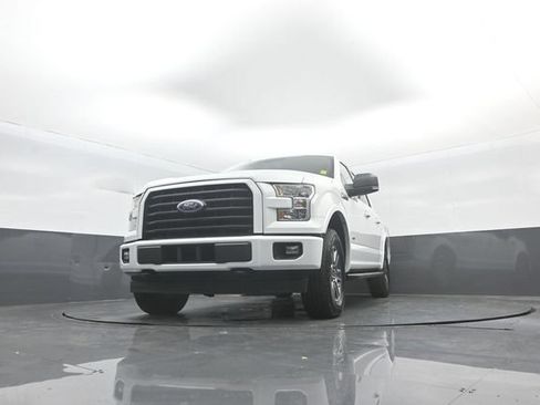 Used 2017 Ford F150 XLT w/ Equipment Group 302A Luxury AWD/4WD image 38