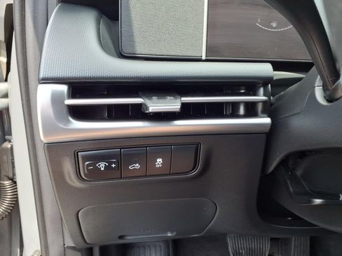 Used 2025 Hyundai Santa Cruz SEL FWD image 12