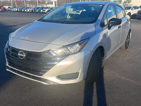 Used 2023 Nissan Versa S w/ S Plus Package image 1