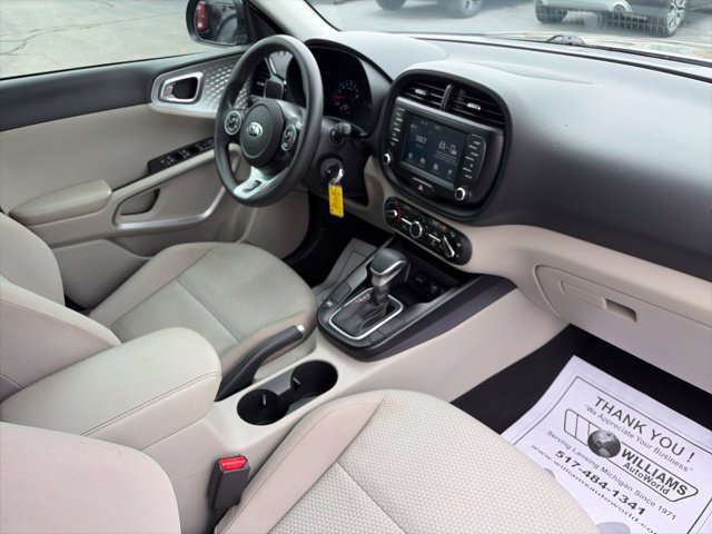 Used 2020 Kia Soul LX FWD image 5