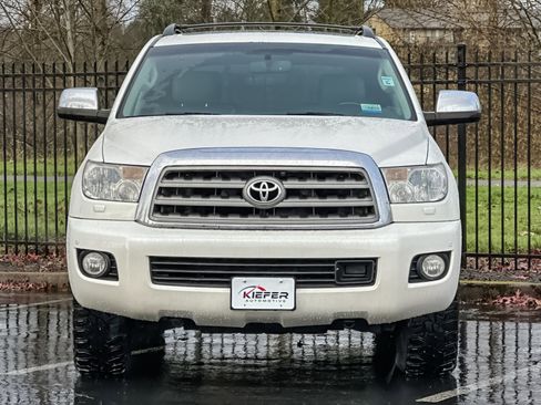 Used 2014 Toyota Sequoia Platinum image 9