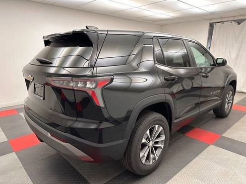 New 2026 Chevrolet Equinox LT w/ Convenience Package II FWD image 6