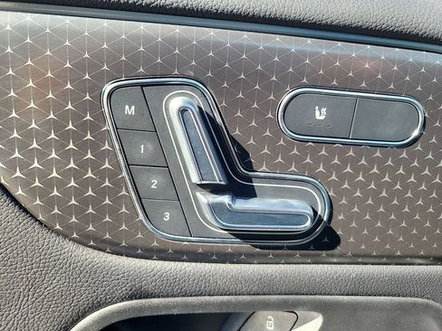 New 2025 Mercedes-Benz GLB 250 image 17