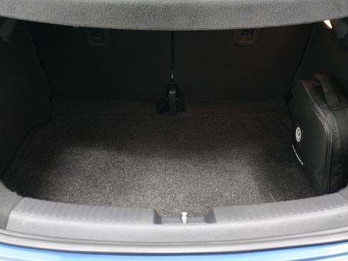 Used 2016 Volkswagen Beetle 1.8T S FWD image 21
