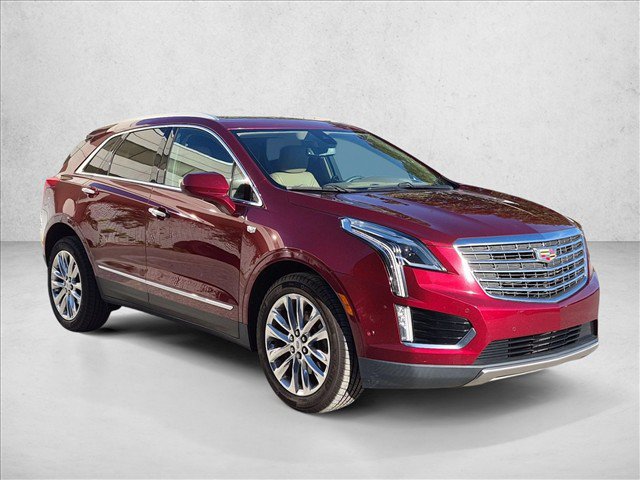 Used 2017 Cadillac XT5 Platinum w/ Driver Assist Package AWD/4WD image 3