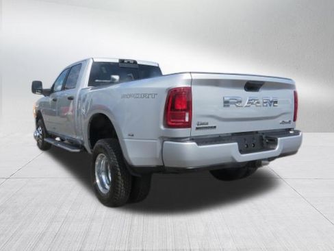 New 2026 RAM 3500 Big Horn AWD/4WD image 7