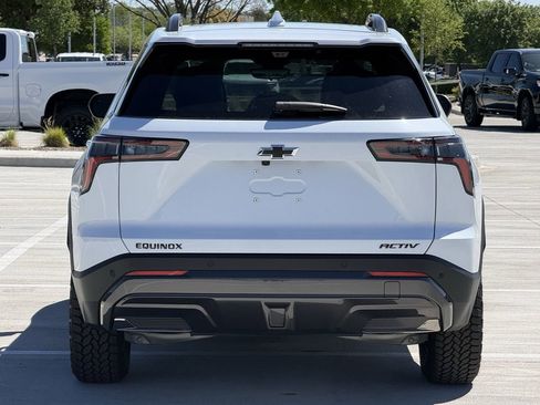 New 2026 Chevrolet Equinox ACTIV w/ Convenience Package III FWD image 5