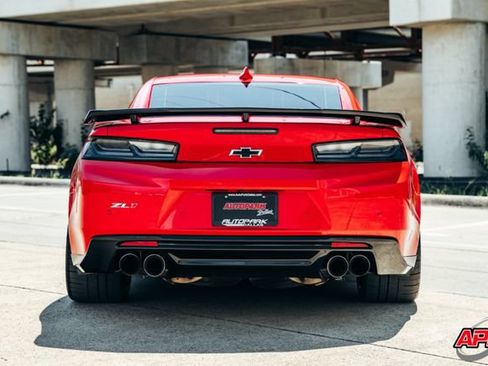 Used 2018 Chevrolet Camaro ZL1 RWD image 13