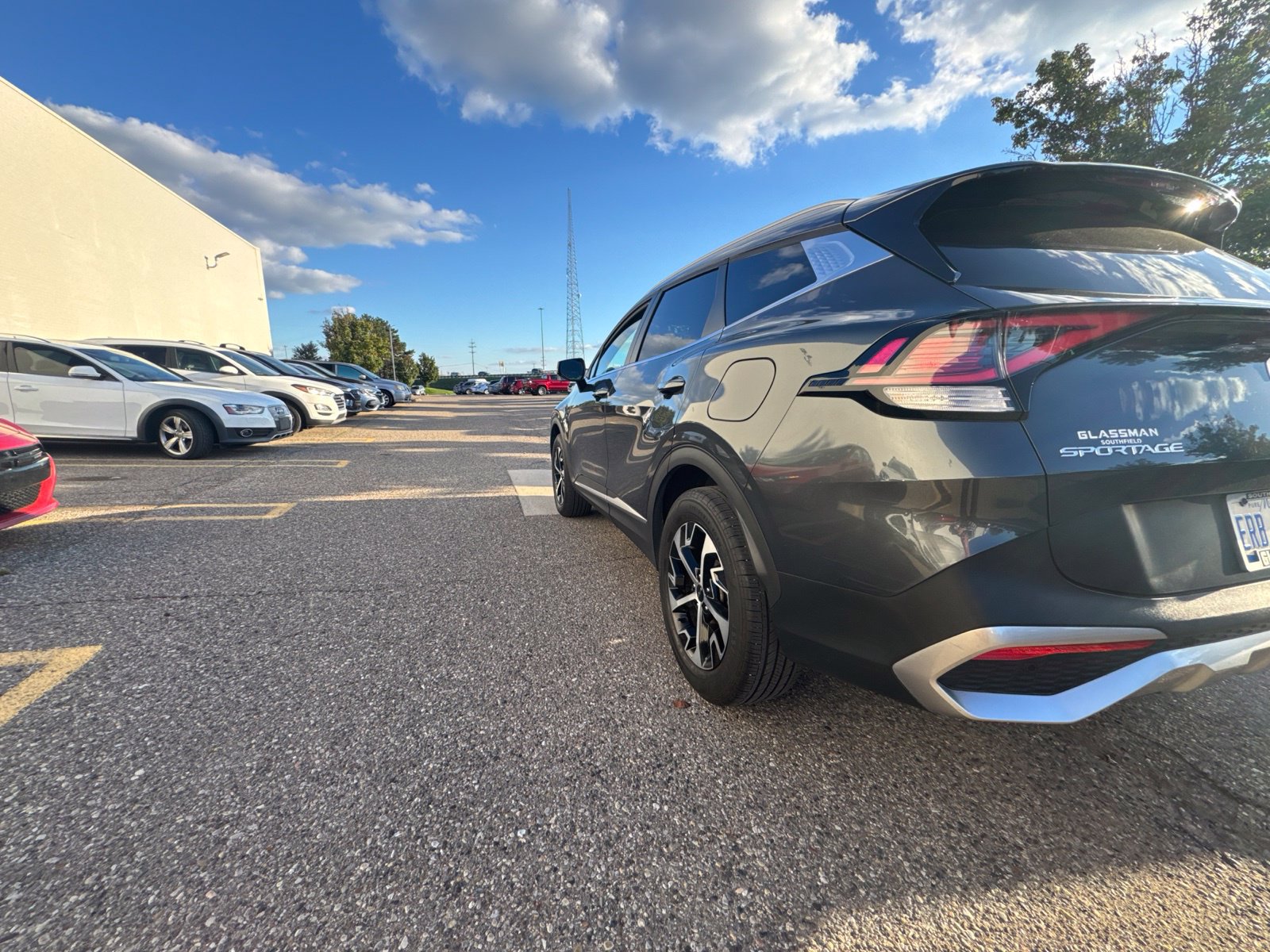 Certified 2023 Kia Sportage EX AWD/4WD image 3