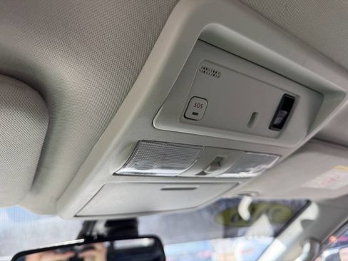 Used 2016 Nissan Titan SL image 16