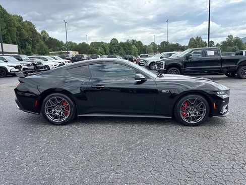 Used 2024 Ford Mustang GT Premium w/ GT Performance Package RWD image 9