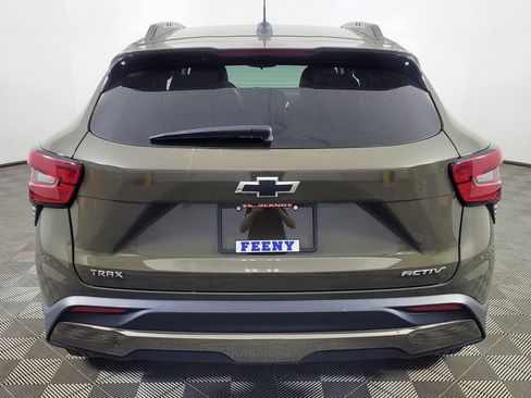 Used 2024 Chevrolet Trax ACTIV w/ Driver Confidence Package image 8