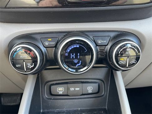 Used 2023 Hyundai Venue SEL w/ Cargo Package image 26