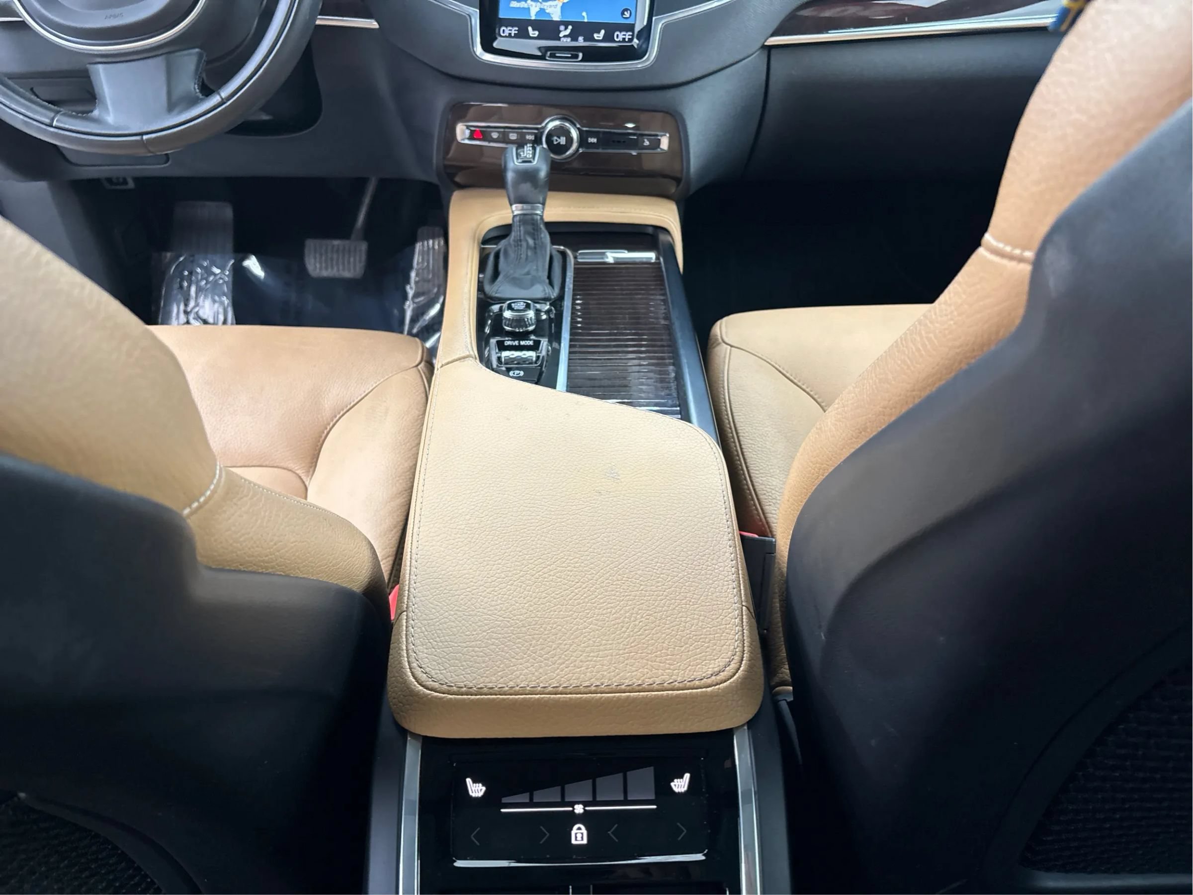 Used 2019 Volvo XC90 T6 Momentum AWD/4WD image 22