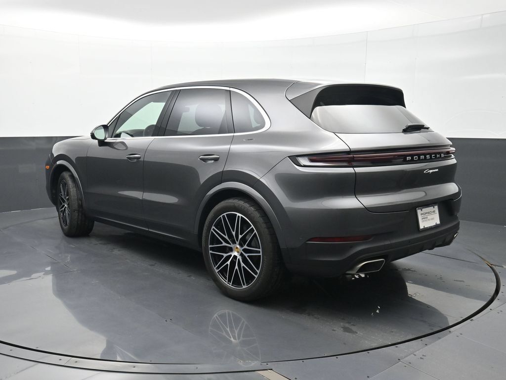 Certified 2024 Porsche Cayenne AWD/4WD image 3