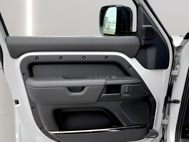 New 2026 Land Rover Defender 110 OCTA AWD/4WD image 60