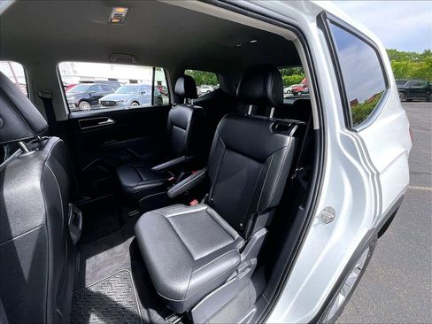 Used 2019 Volkswagen Atlas SE w/ Towing Package AWD/4WD image 14