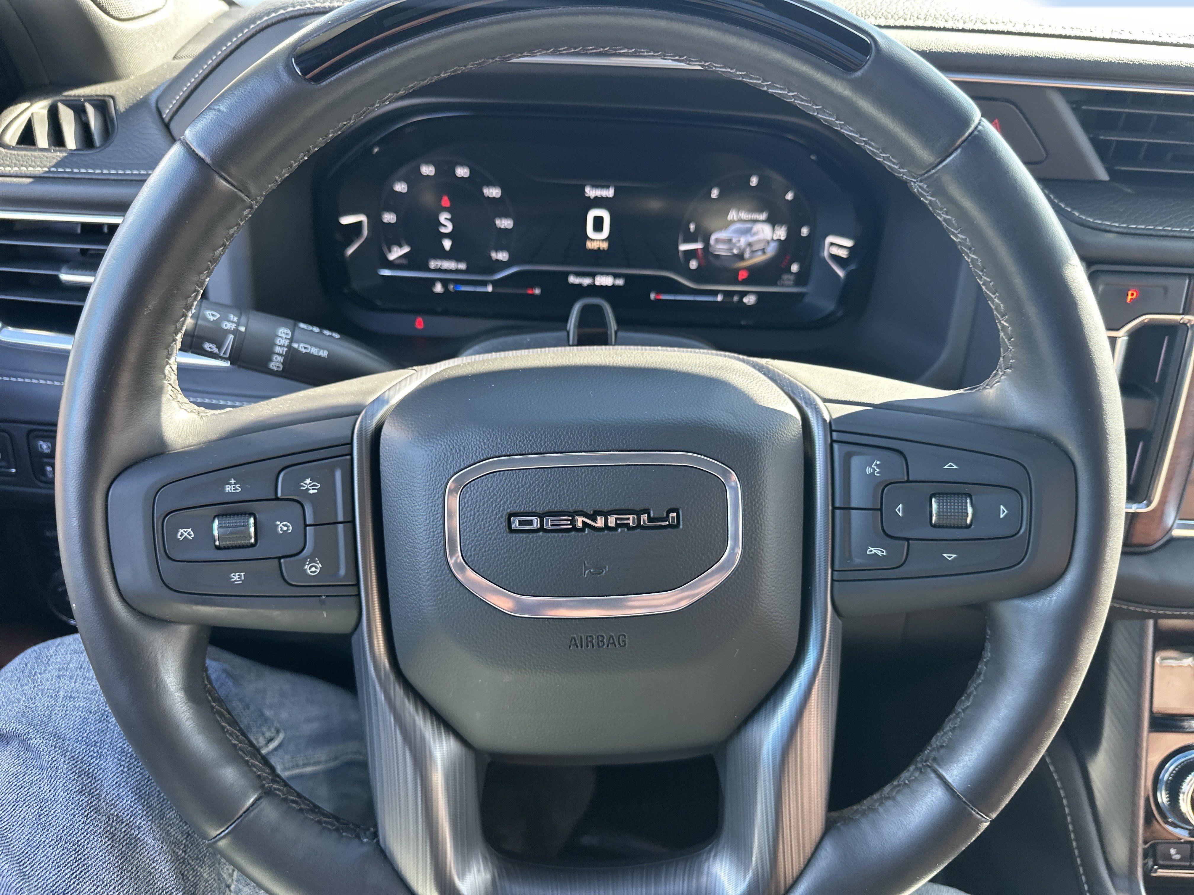 Certified 2023 GMC Yukon Denali Ultimate AWD/4WD image 19